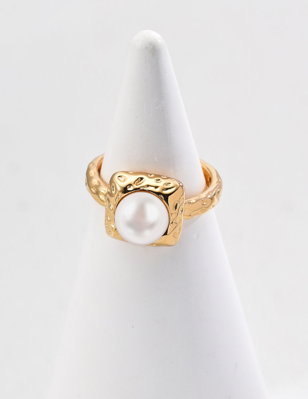 Simple Natural Pearl Ring