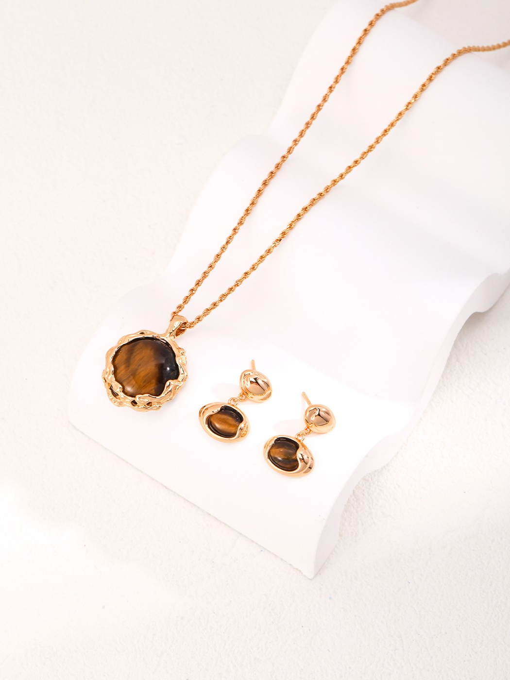 Tiger Eye Stone Necklace Whith Pendant (D0457)