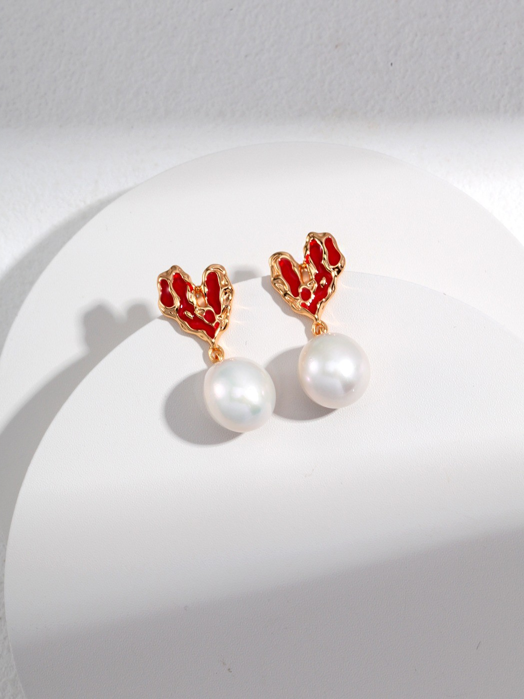 HEART-SHAPED Haped Glaze Drop Pearl Earrings(YE0097)