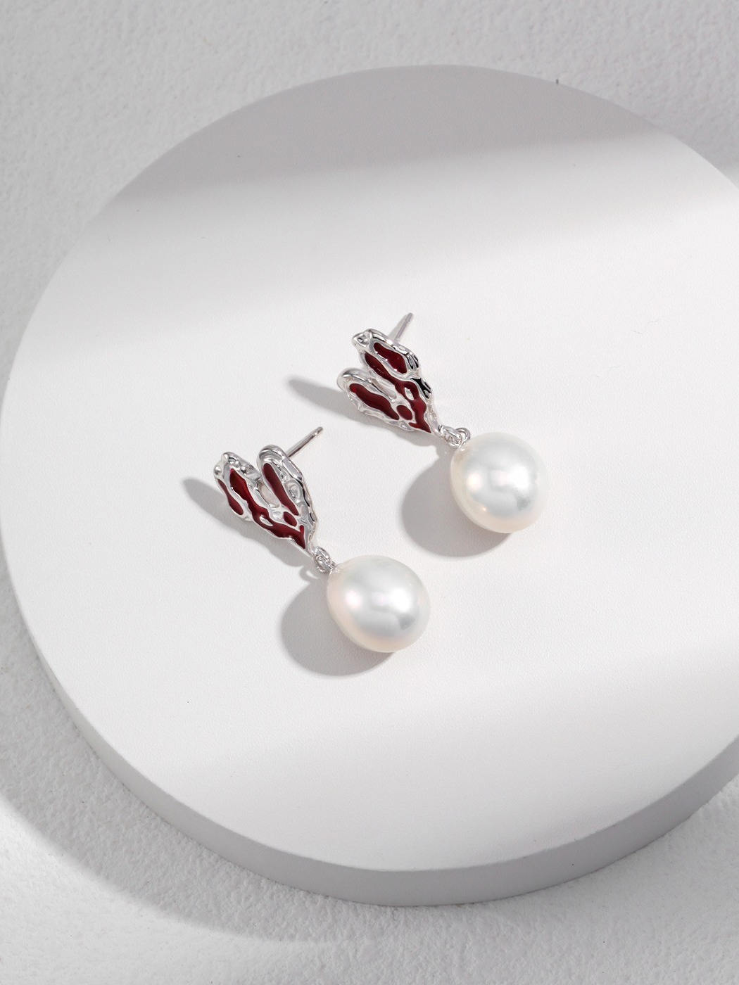 HEART-SHAPED Haped Glaze Drop Pearl Earrings(YE0097)