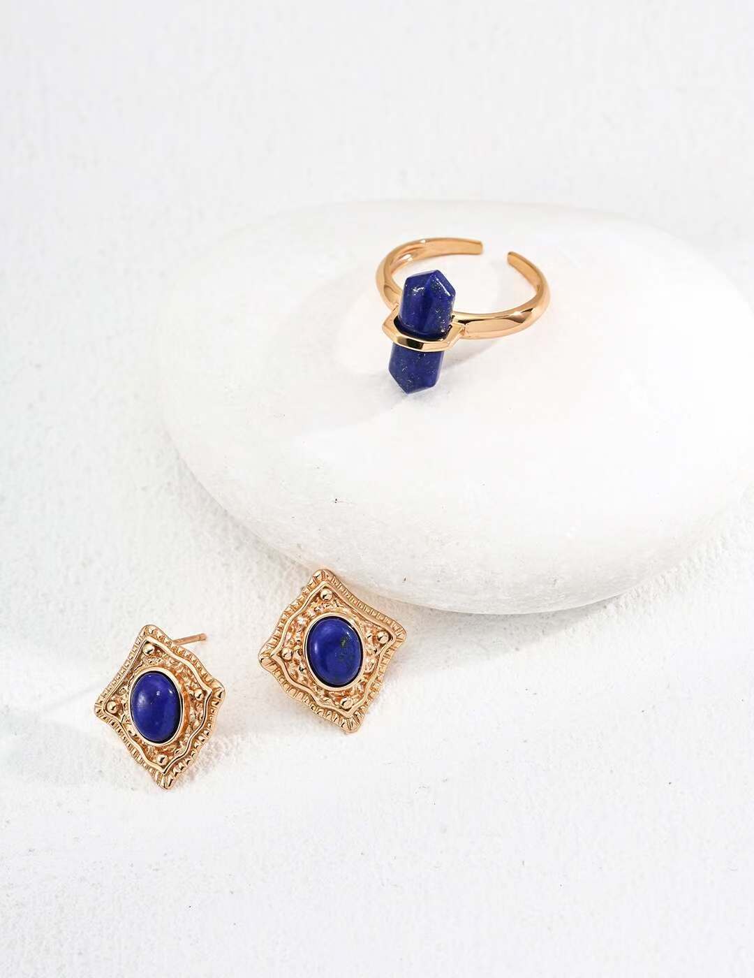 Natural Lapis Lazuli Ring(J0259-2)